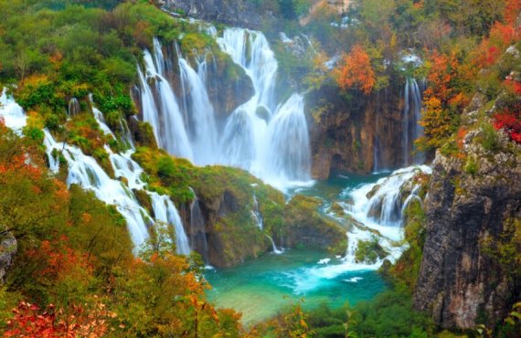Plitvice lakes visit and ride back to Zagreb 